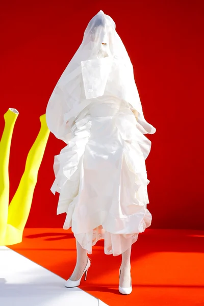 Look 57